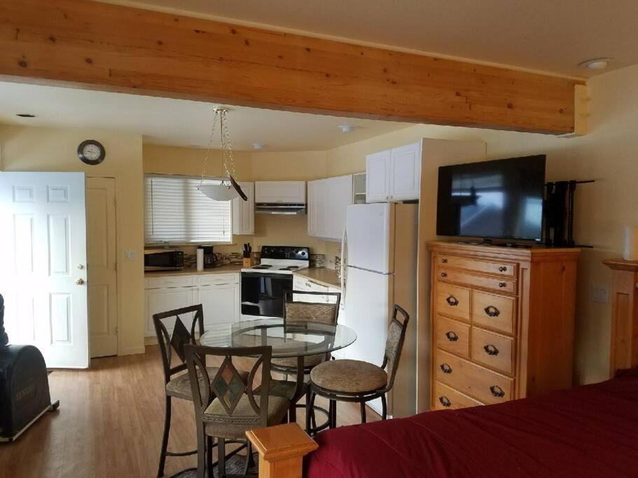 Kelli Creek Cottage - Reduced Price On Tours Juneau Habitación foto